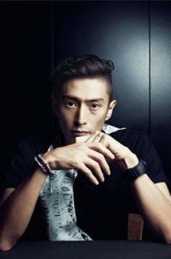 伊势谷友介