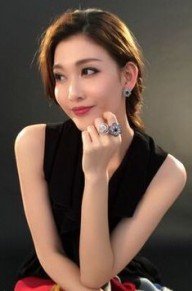 李彩桦