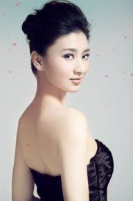 斓曦