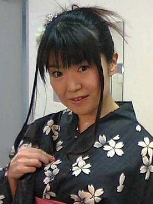 松冈由贵
