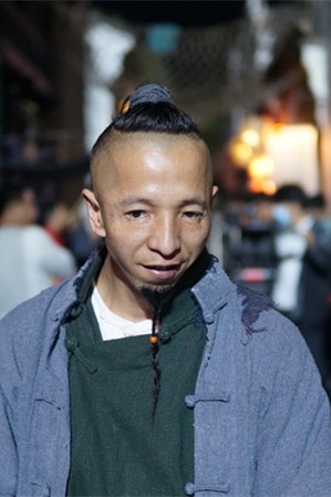 张凤君